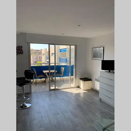 Apartment Aiguesmarines
